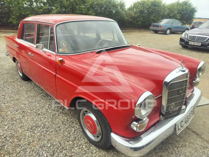 1965 Mercedes Benz 200