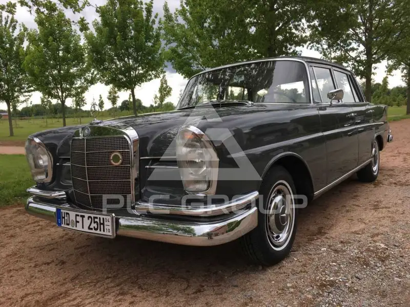 1965 Mercedes Benz 220