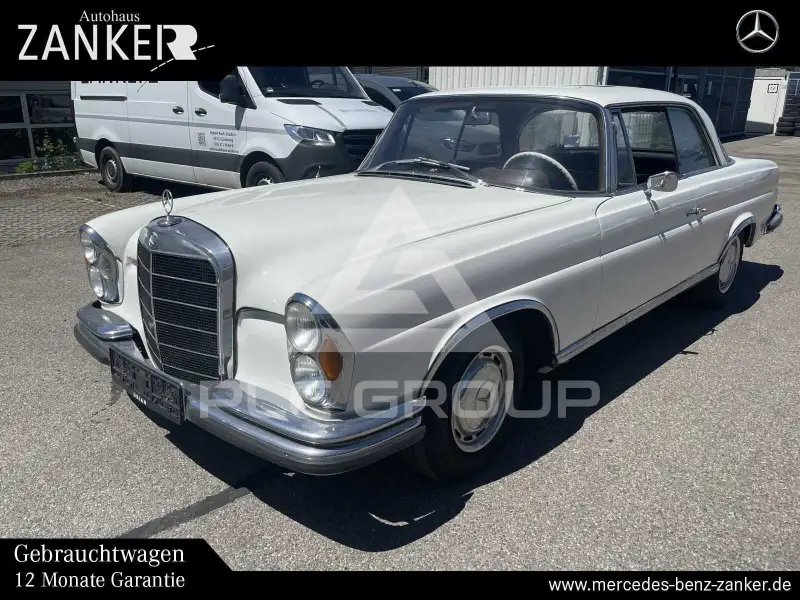 1966 Mercedes Benz 250