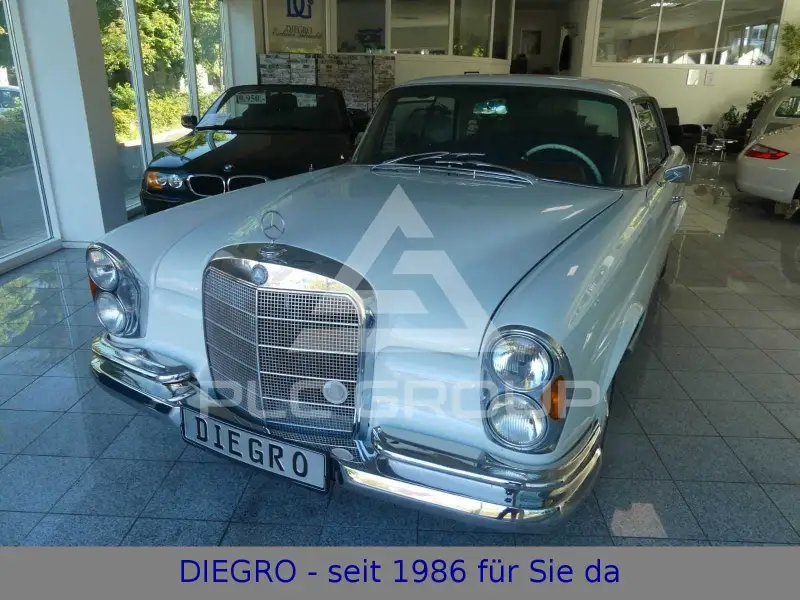 1966 Mercedes Benz 250