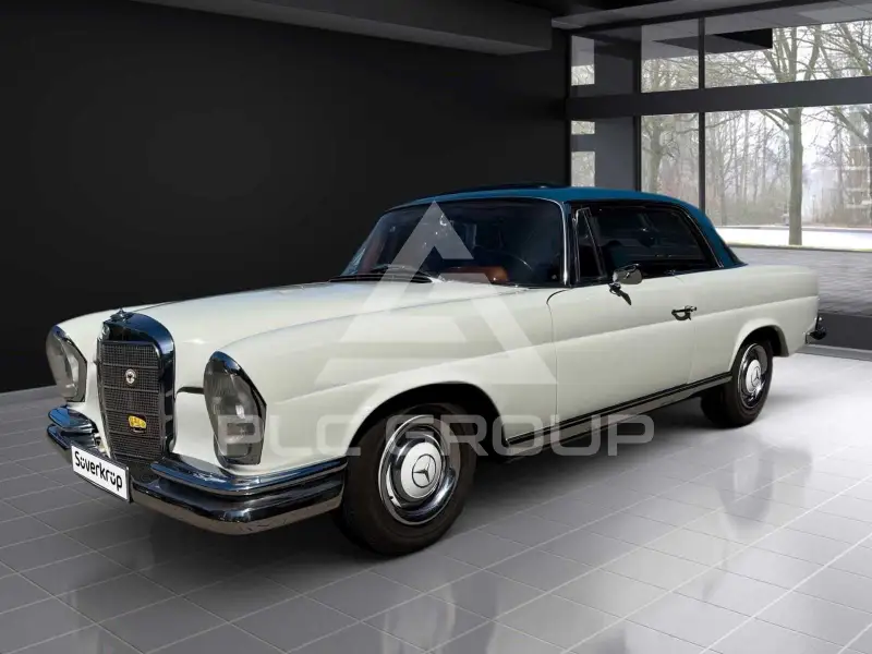 1966 Mercedes Benz 250