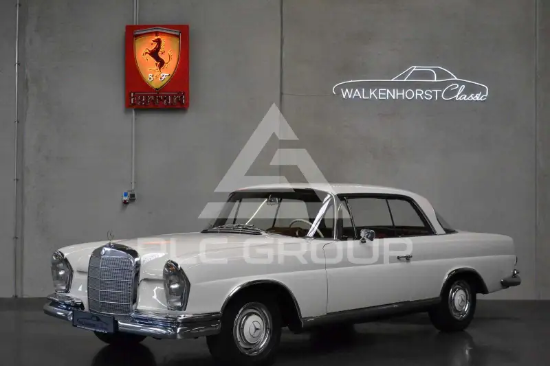 1966 Mercedes Benz 250