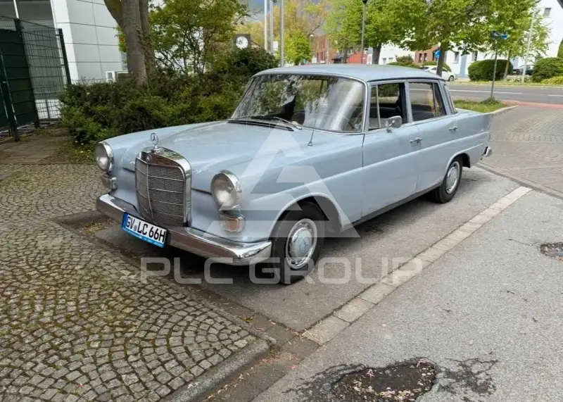 1966 Mercedes Benz 200