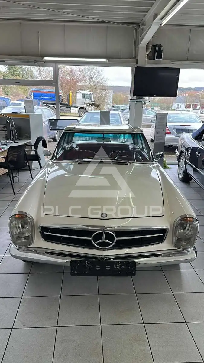 1966 Mercedes Benz 230