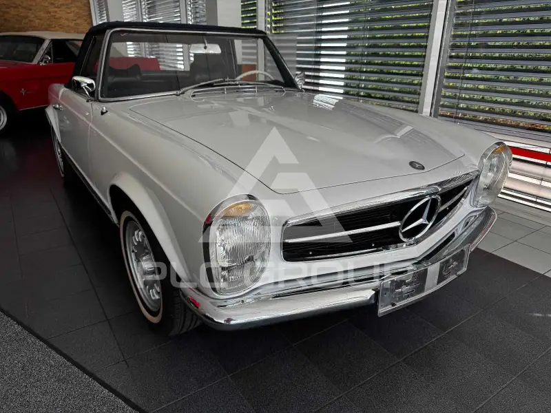 1966 Mercedes Benz SL-Class