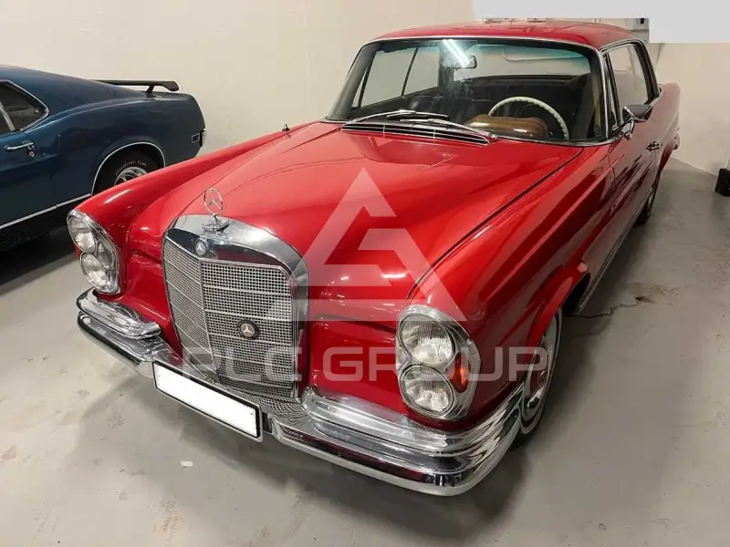 1967 Mercedes Benz 250