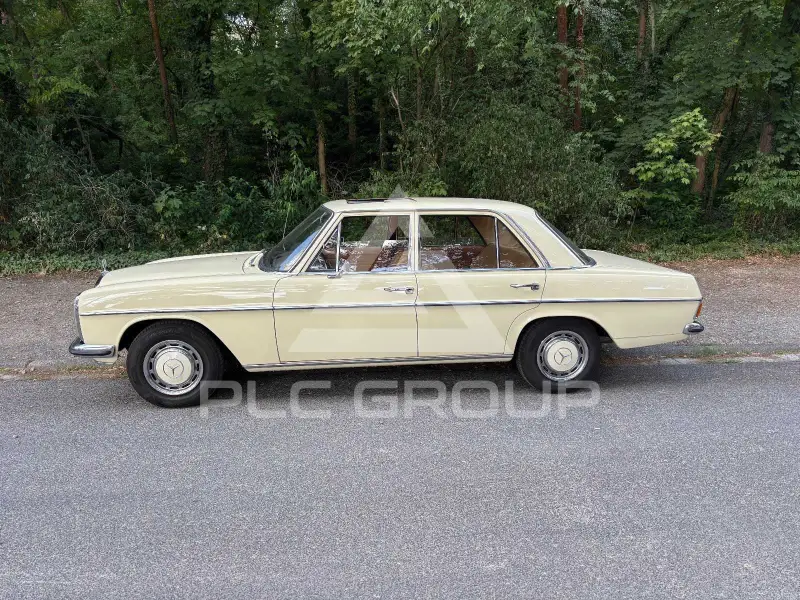 1968 Mercedes Benz 220