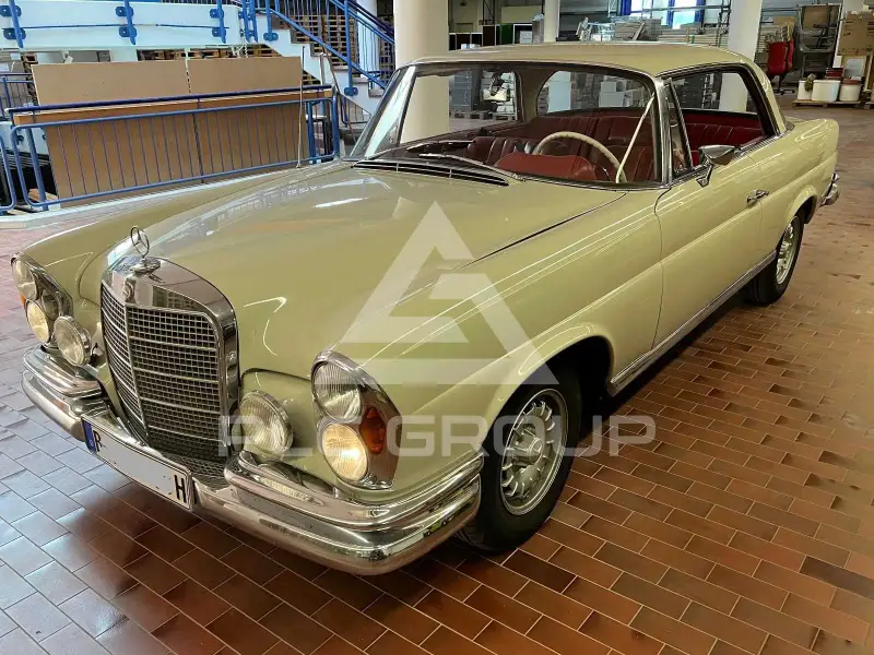 1968 Mercedes Benz 280