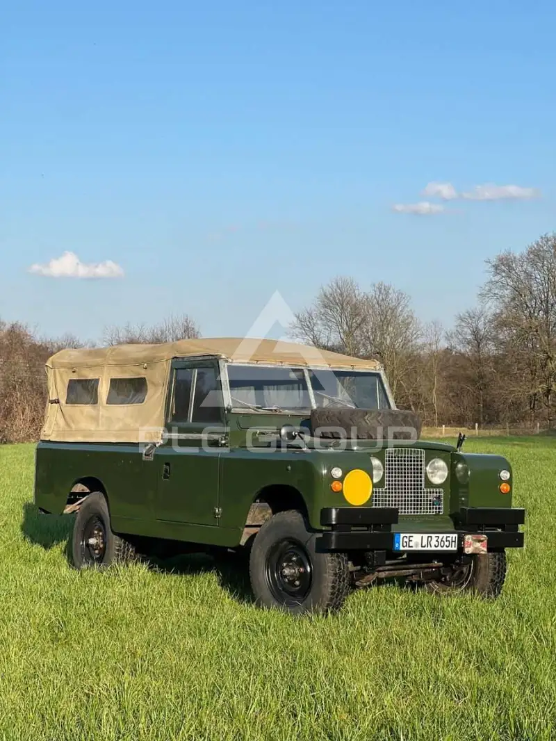 1968 Land Rover 