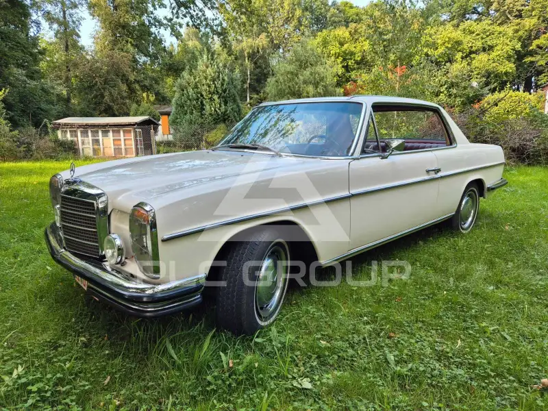 1969 Mercedes Benz 250