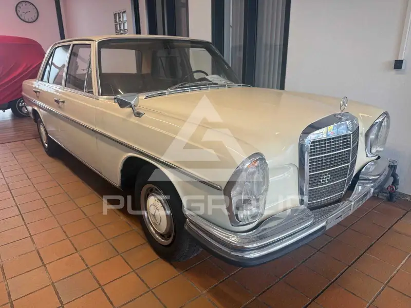 1969 Mercedes Benz 280