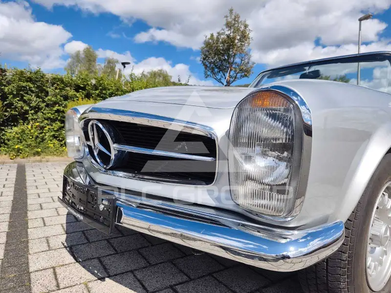 1969 Mercedes Benz SL 280