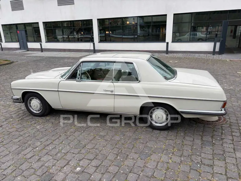 1970 Mercedes Benz 250