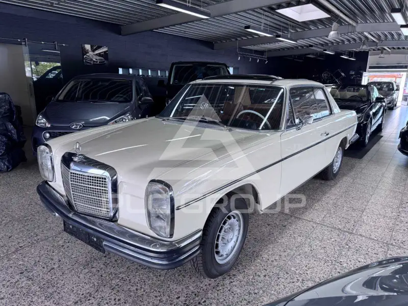 1970 Mercedes Benz 250