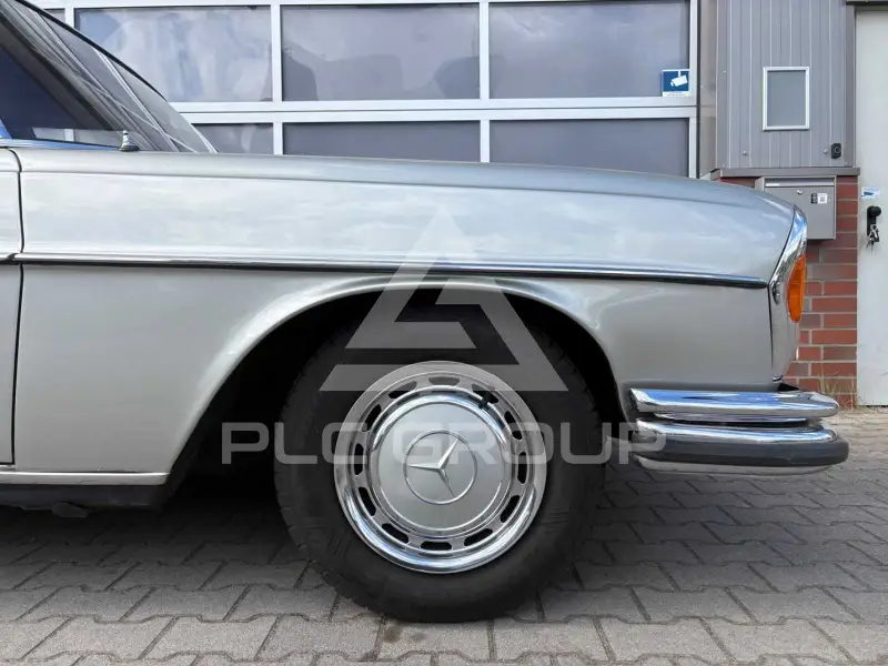 1970 Mercedes Benz 280