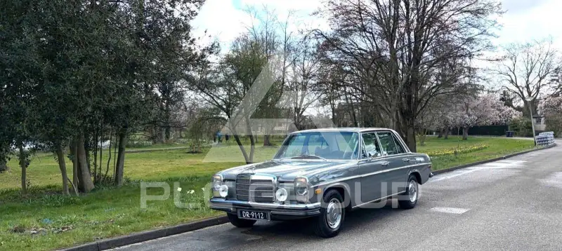 1971 Mercedes Benz 250