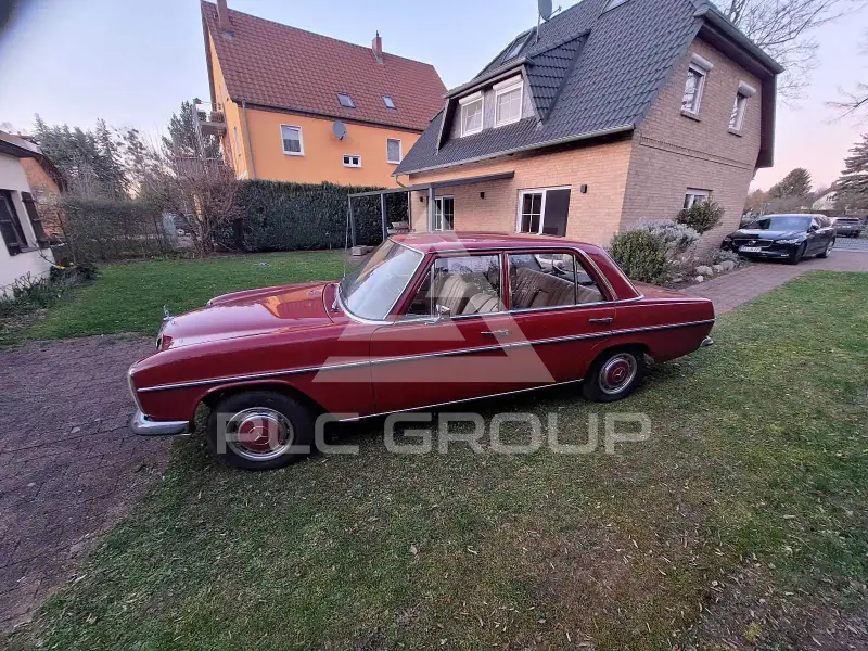 1971 Mercedes Benz 200