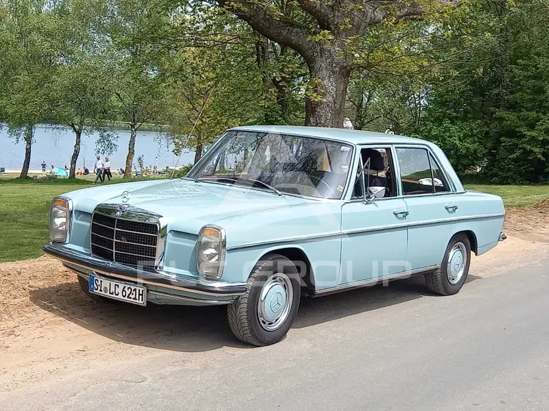 1971 Mercedes Benz 200
