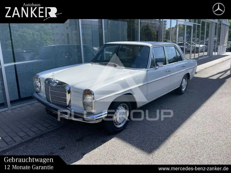 1971 Mercedes Benz 200