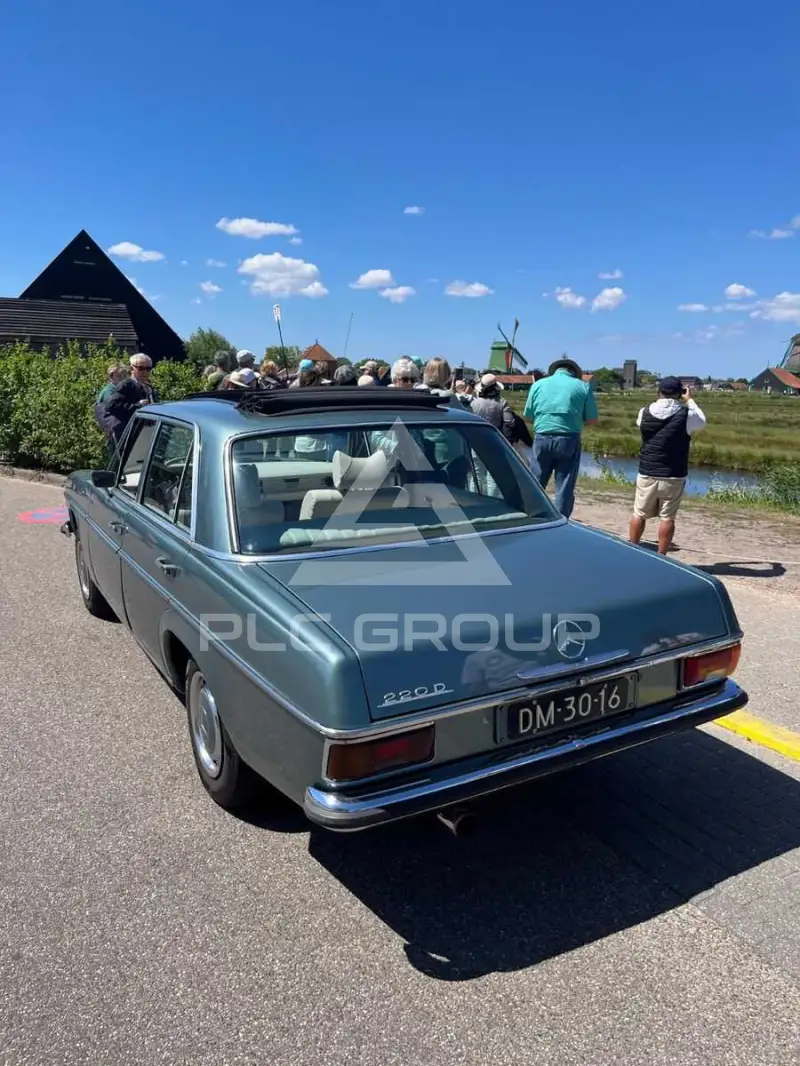 1971 Mercedes Benz 220