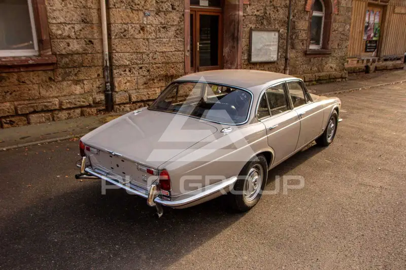 1972 Jaguar XJ