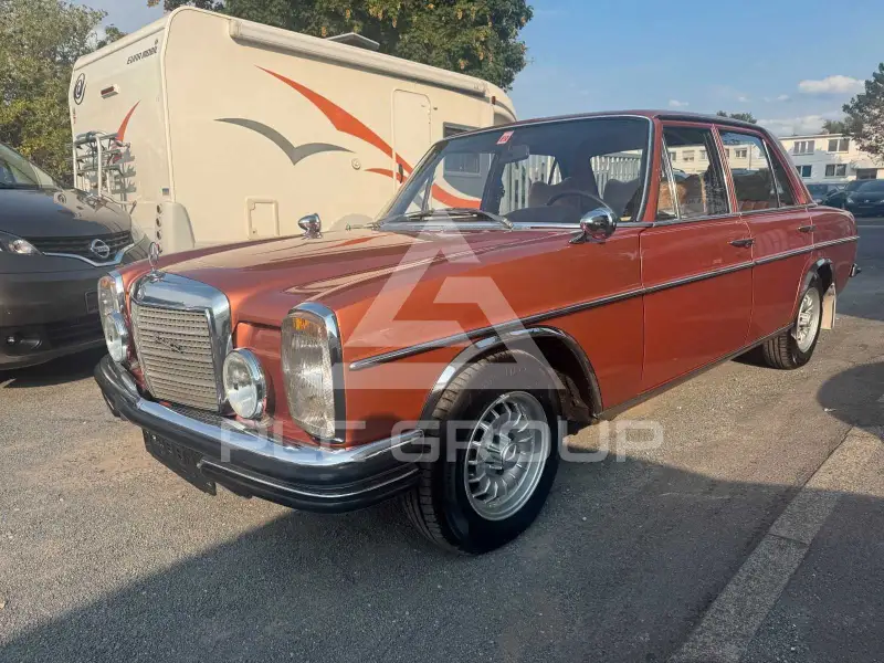 1972 Mercedes Benz 220