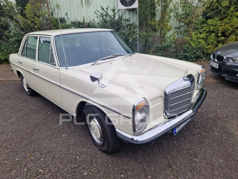 1972 Mercedes Benz 220