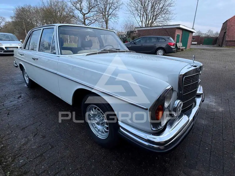 1972 Mercedes Benz 280