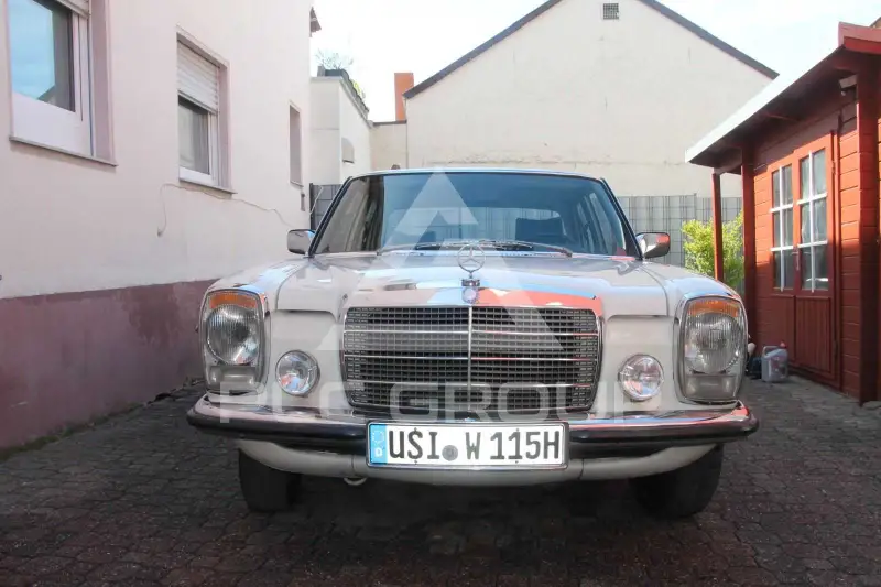 1973 Mercedes Benz 240
