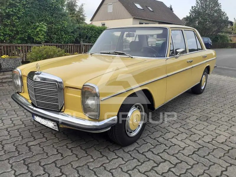 1973 Mercedes Benz 200