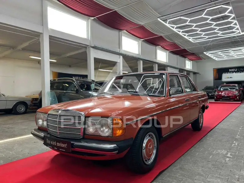 1973 Mercedes Benz 200