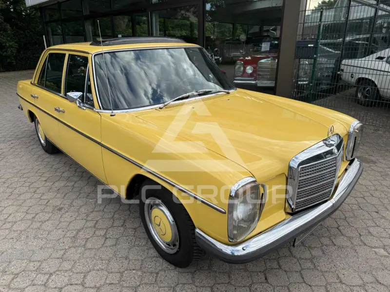 1973 Mercedes Benz 220