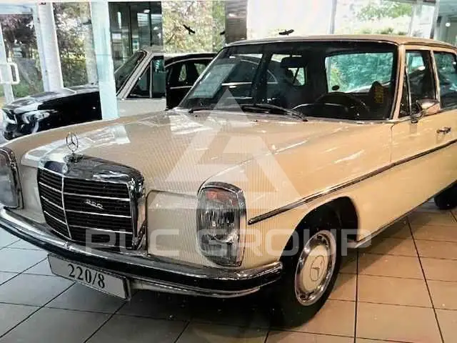 1973 Mercedes Benz 220