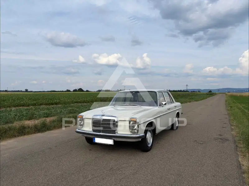 1973 Mercedes Benz 220
