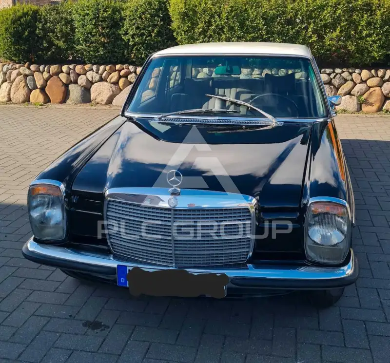 1974 Mercedes Benz 200