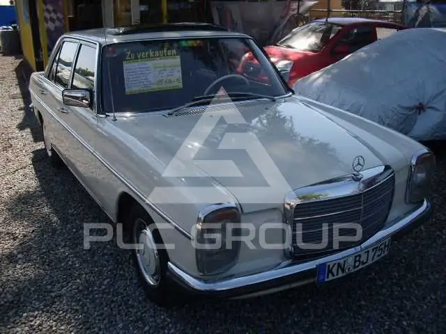 1975 Mercedes Benz 230