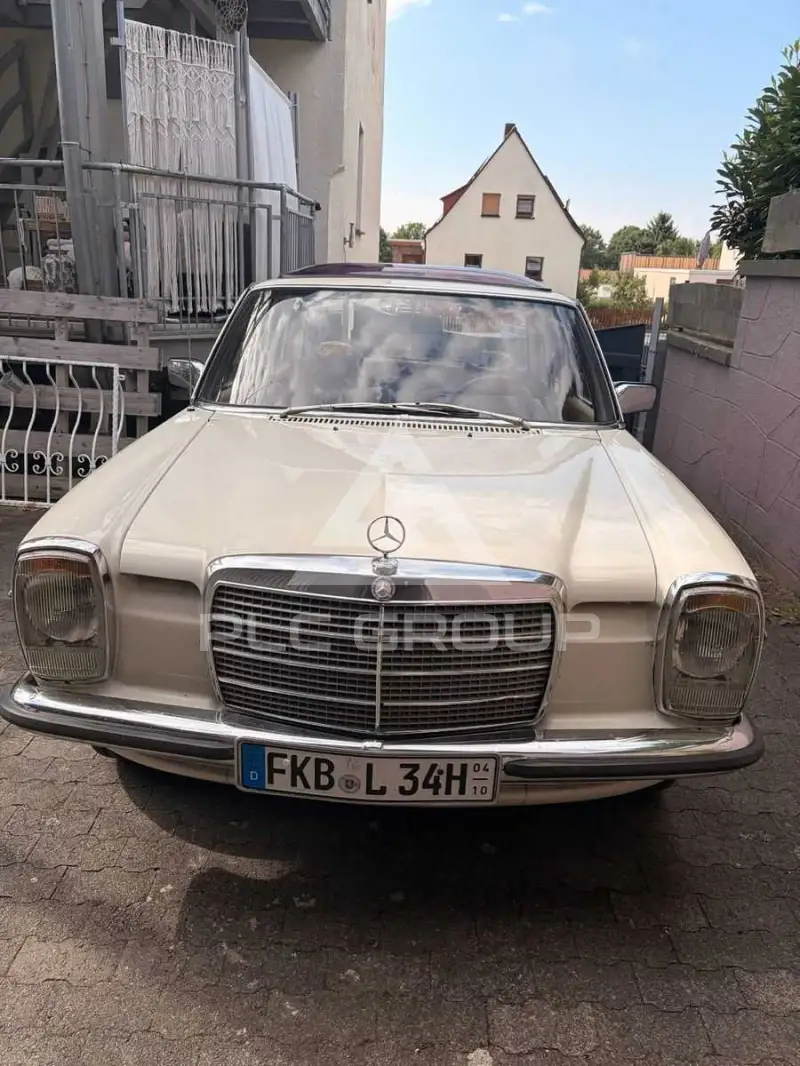 1975 Mercedes Benz E 230