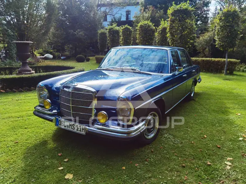 1975 Mercedes Benz 280