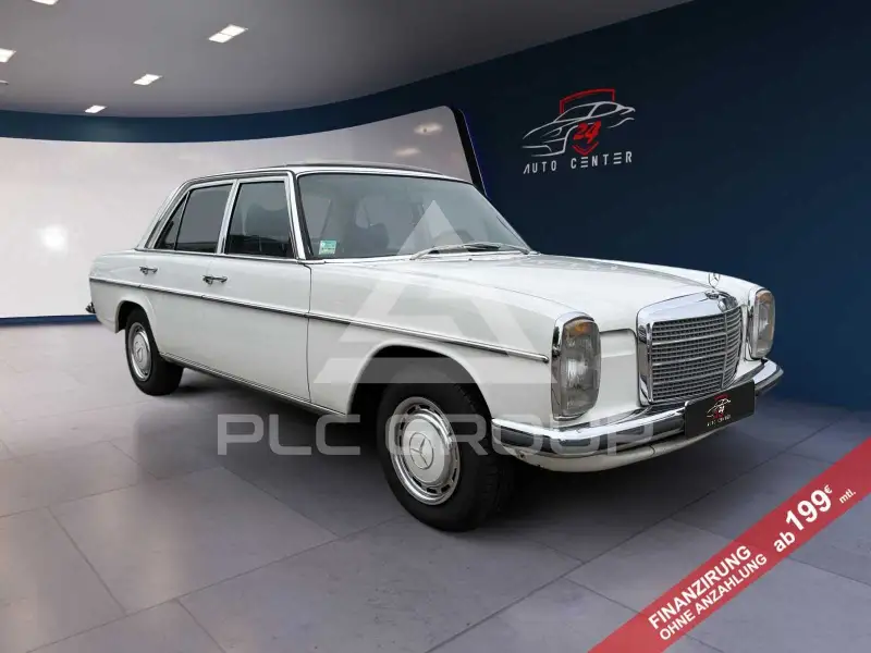1976 Mercedes Benz 200