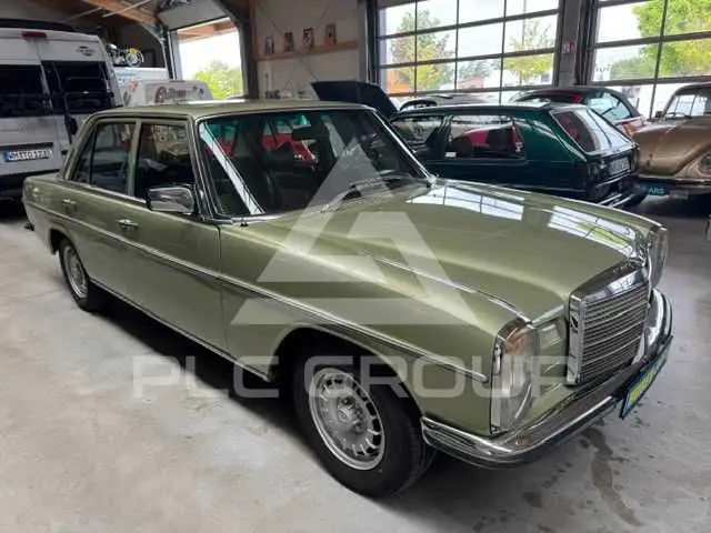 1976 Mercedes Benz 230