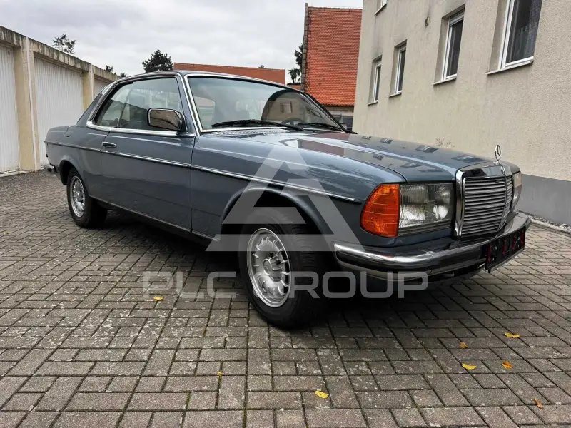 1977 Mercedes Benz 230