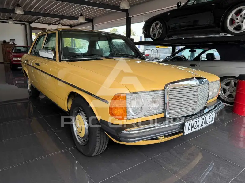 1977 Mercedes Benz 230