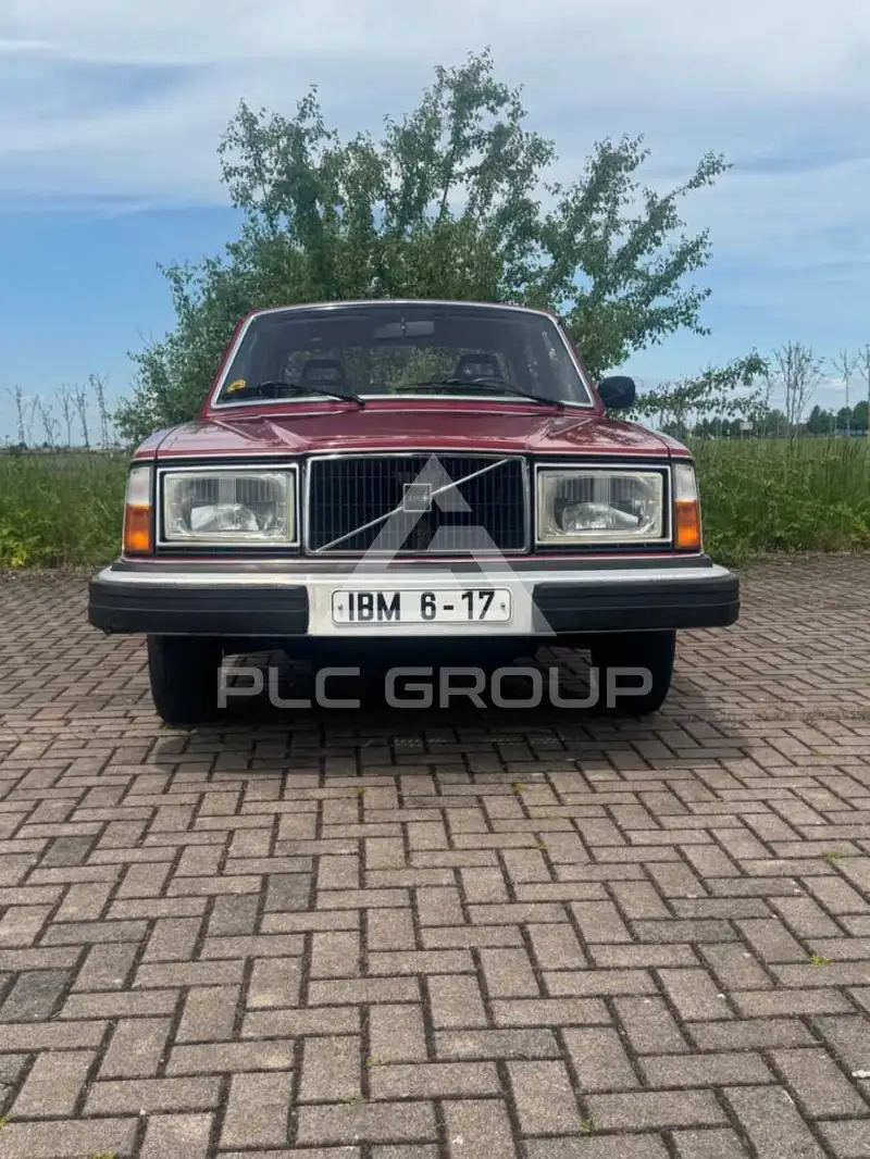 1977 Volvo 244