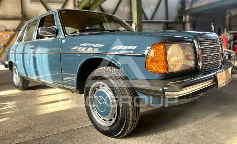 1978 Mercedes Benz 250