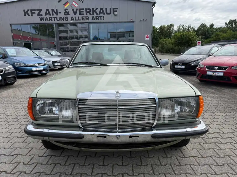 1978 Mercedes Benz 230