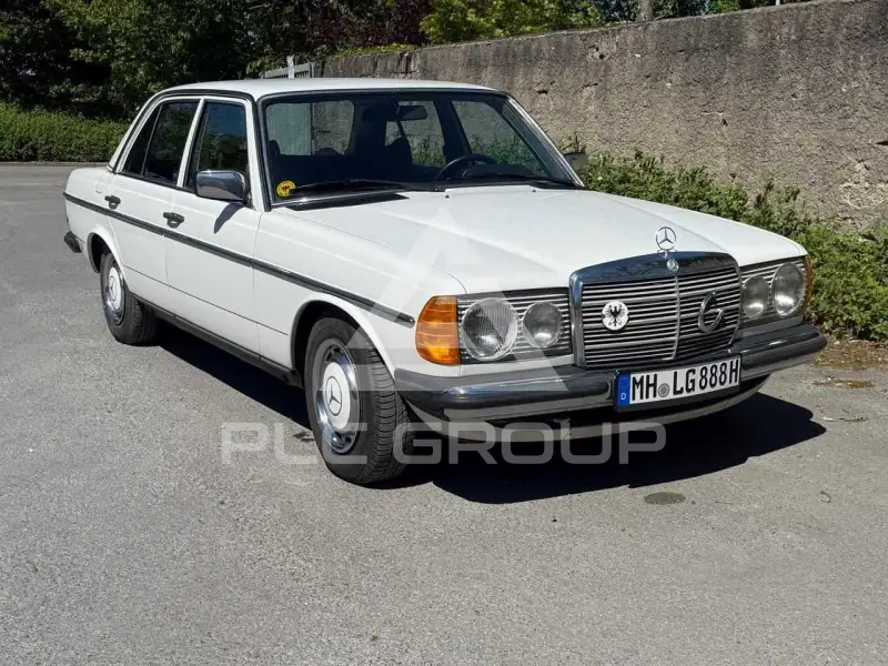 1979 Mercedes Benz 200