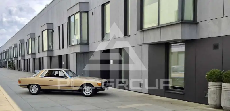 1980 Mercedes Benz SLC 280