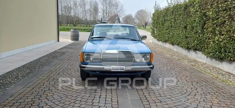 1981 Mercedes Benz 200
