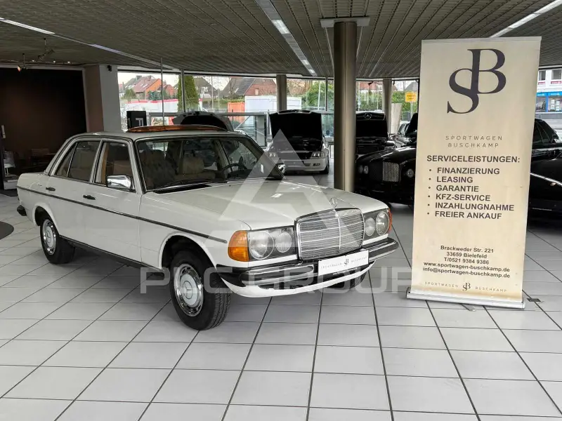 1981 Mercedes Benz 200
