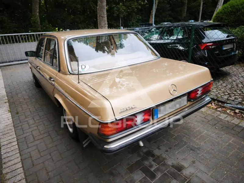 1981 Mercedes Benz 200